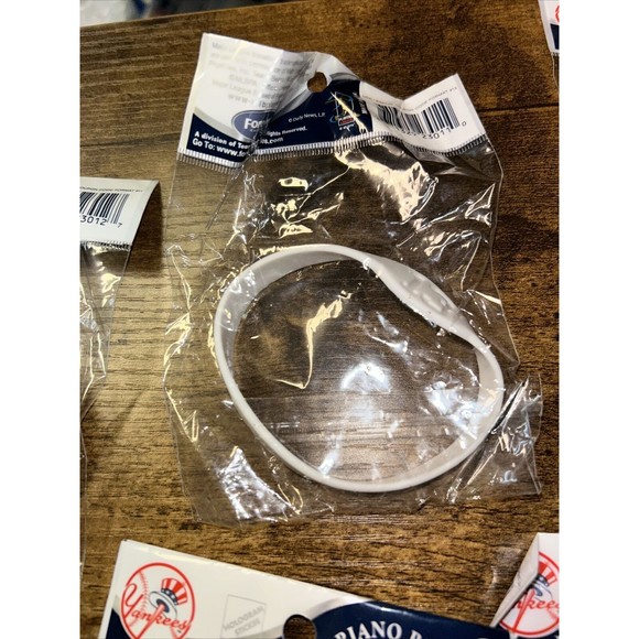 New York Yankees Daily News Silicone Wristband Bracelet Variety of 7 Bands - Picture 10 of 16